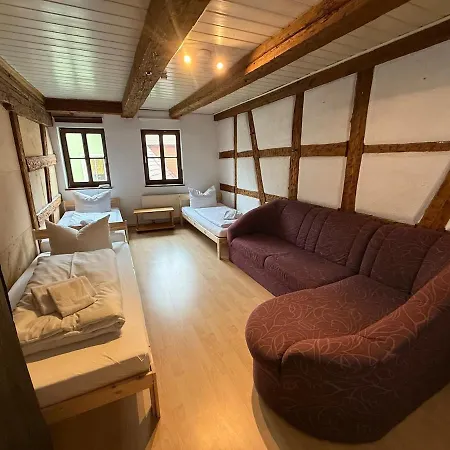 In 4 Schlafzimmer Mit Balkon מרקטברייט
